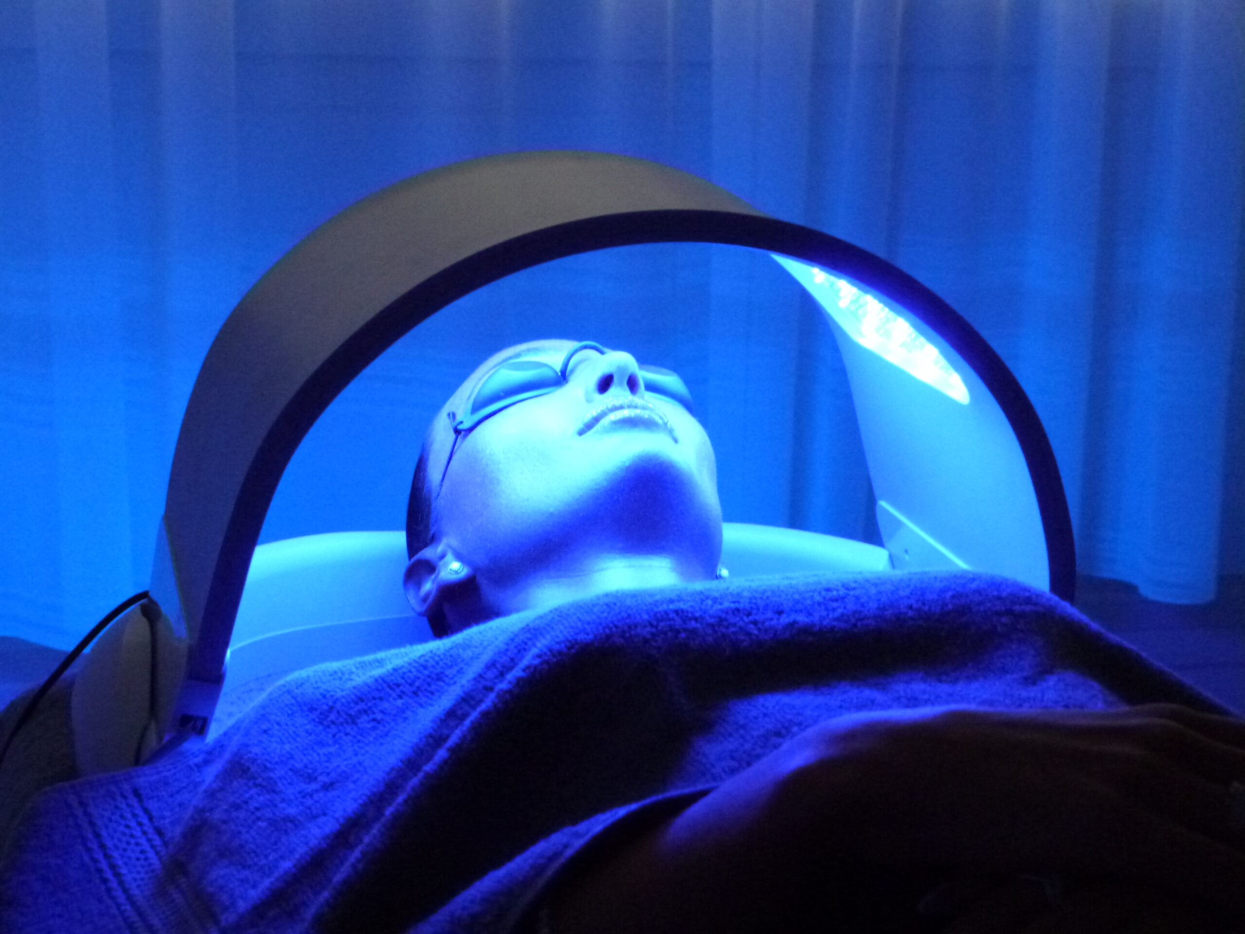 Dermalux led light therapy