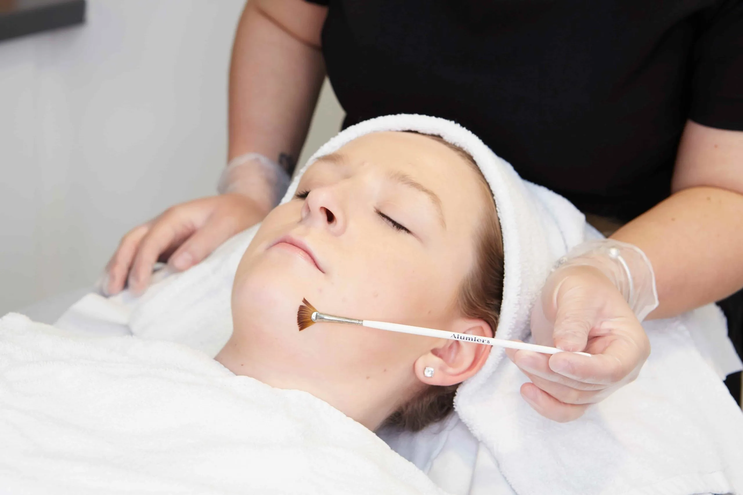 Top 5 Skincare Treatments to Try in 2026 for Glowing, Hydrated Skin